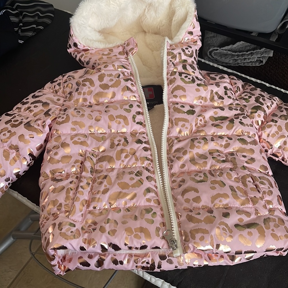 Almost new used maybe once baby girls jacket - Picture 5 of 7